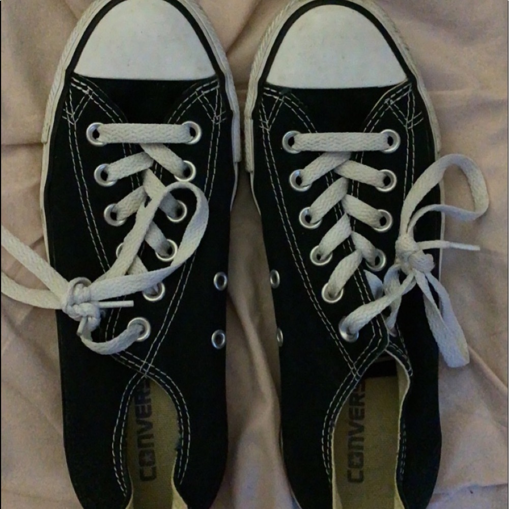 black low rise converse